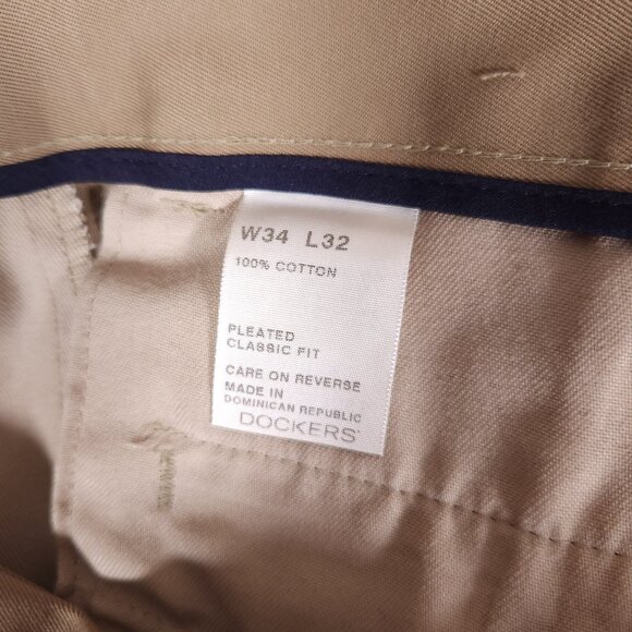 Dockers Classic Fit Signature Khaki Pants Mens 34 x 32 Comfort Pleated - Picture 13 of 15